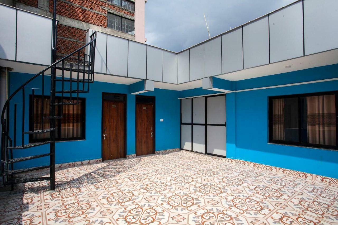 Hotel Crossroads Catmandu Exterior foto